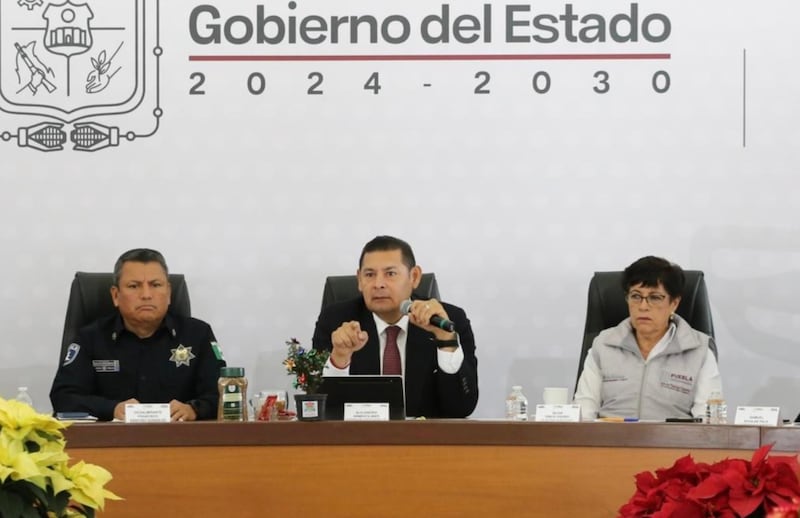 Gobernador Alejandro Armenta “Mientras unos gobiernos saqueaban a Puebla, nosotros disolvemos esa corrupción, ese abuso de poder”, enfatizó