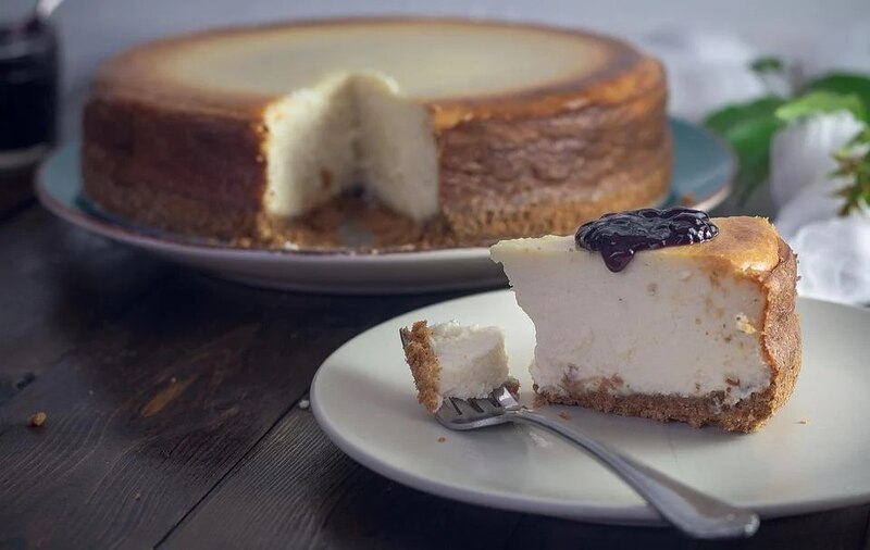 Tarta de queso con frutos rojos