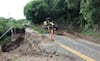 Sinaloa atiende baches y da mantenimiento a carreteras estatales