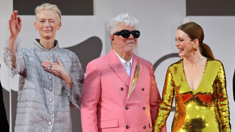 Tilda Swinton, Pedro Almodóvar y Julianne Moore en el Festival de Cine de Venecia