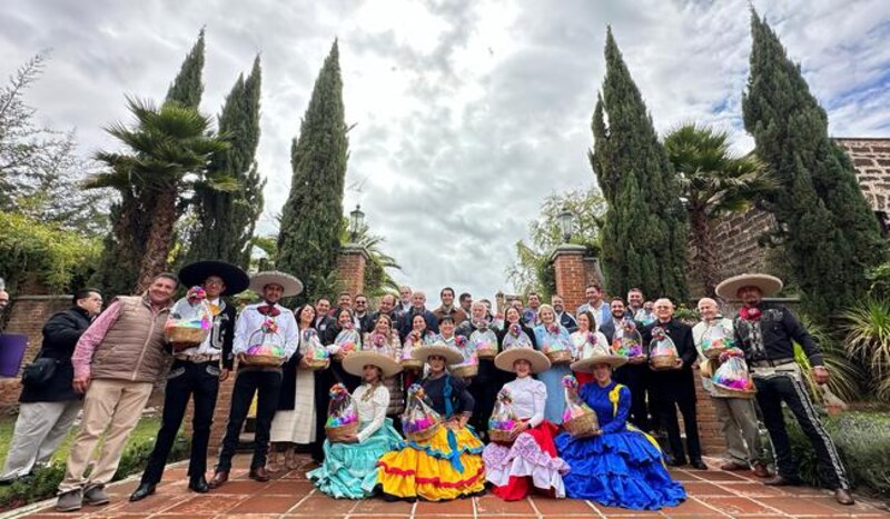 Entrega de premios a los ganadores del concurso de fotografía "México en una imagen".