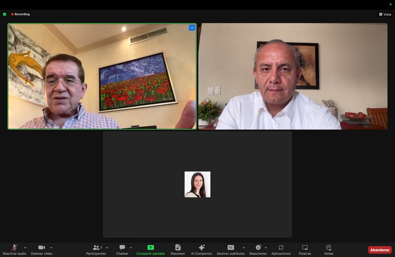 Reunión virtual entre dos personas
