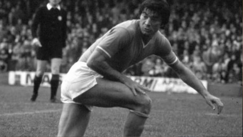 El futbolista Juan Gómez "Juanito" jugando un partido con el Real Madrid.