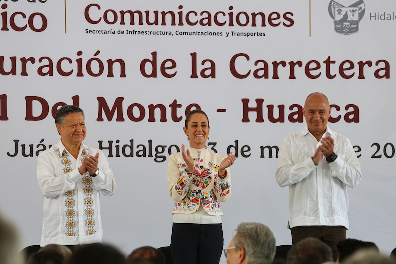 Acompañada del gobernador de Hidalgo, Julio Menchaca y el secretario de Infraestructura, Jesús Esteva, la presidenta Claudia Sheinbaum inauguró el tramo carretero Real del Monte-Huasca