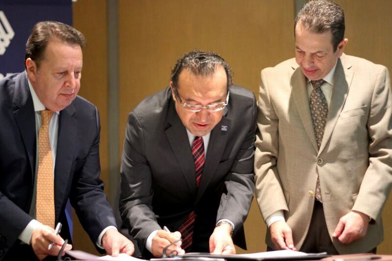 Firma de un convenio de colaboración entre la Universidad de Alicante y la empresa Telefónica