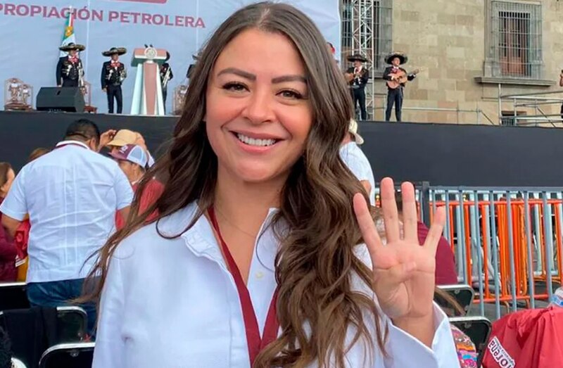 La senadora mexicana Xóchitl Gálvez muestra su apoyo a la expropiación petrolera