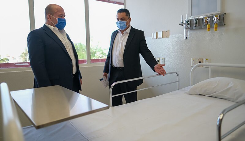 Visita del gobernador al nuevo hospital