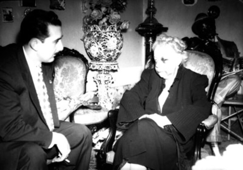 Entrevista a una mujer en su casa
