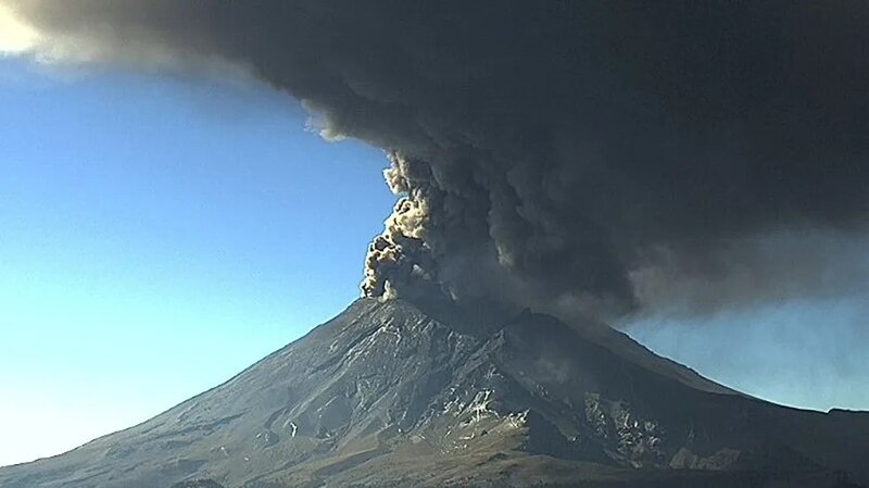Volcán en erupción