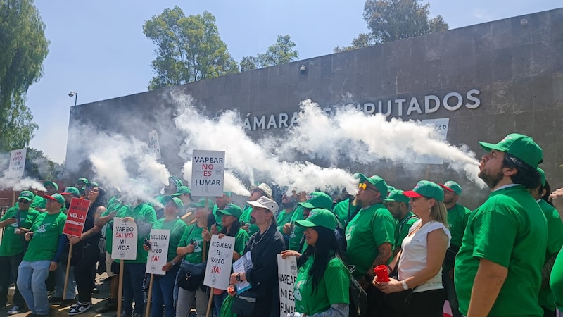 Protesta contra la regulación del vapeo en México