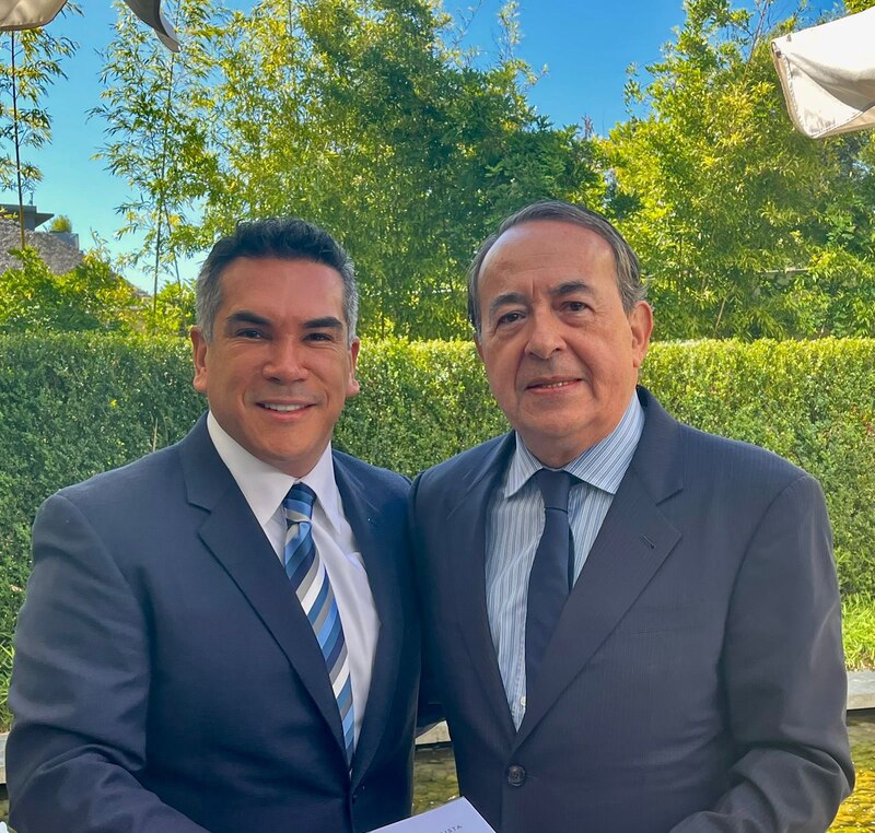 El presidente de México, Enrique Peña Nieto, se reúne con el presidente electo, Andrés Manuel López Obrador.