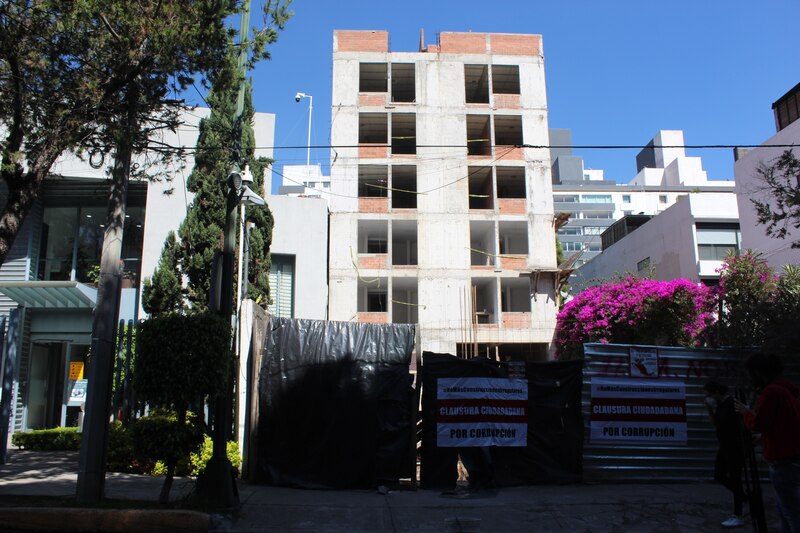 Clausura ciudadana de obra en Guadalajara por corrupción