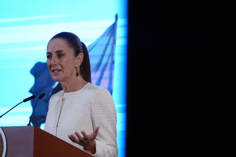 Claudia Sheinbaum Pardo, presidenta de México, encabezo la Mañanera del Pueblo, conferencia en la que se presentaron los proyectos para mejorar la alimentación entre los que destacaron productos como: la leche Diconsa, maíz y frijol.