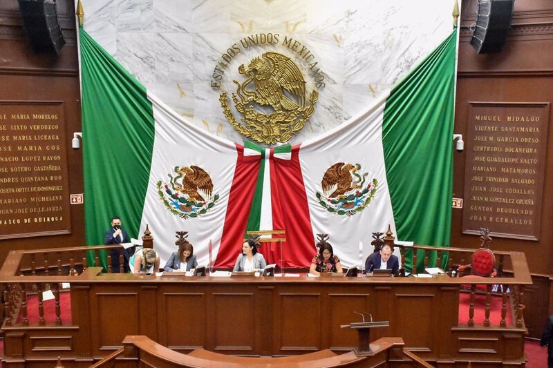 Title: Sesión del Congreso de la Unión en México