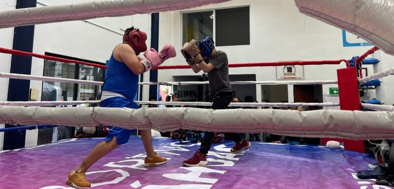 Pelea de box entre dos hombres