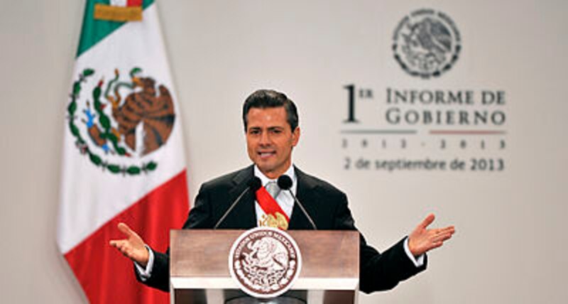 El presidente Enrique Peña Nieto da su primer informe de gobierno