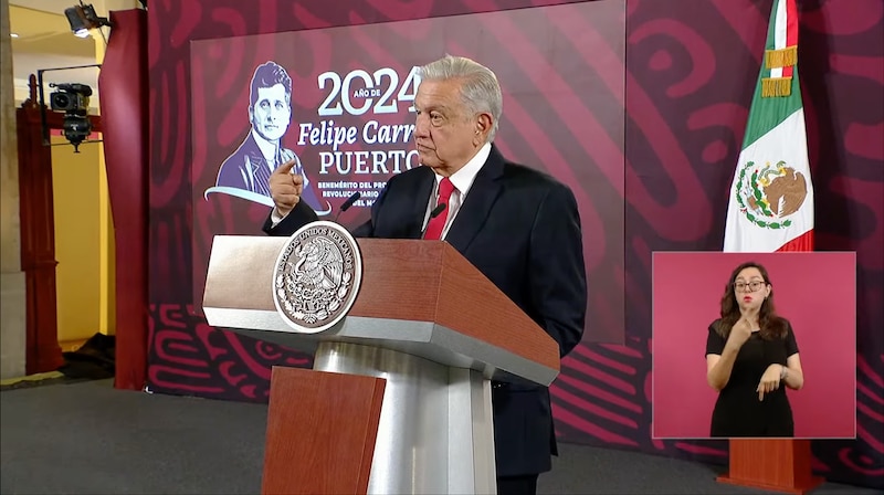 El presidente Andrés Manuel López Obrador encabeza la ceremonia del 106 aniversario de la Constitución de 1917