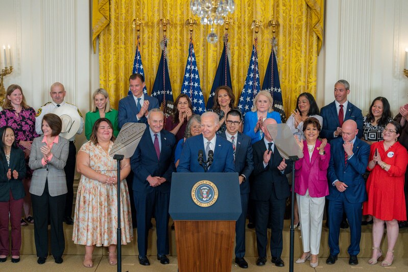 El presidente Biden firma una orden ejecutiva sobre la diversidad, la equidad y la inclusión en el gobierno federal