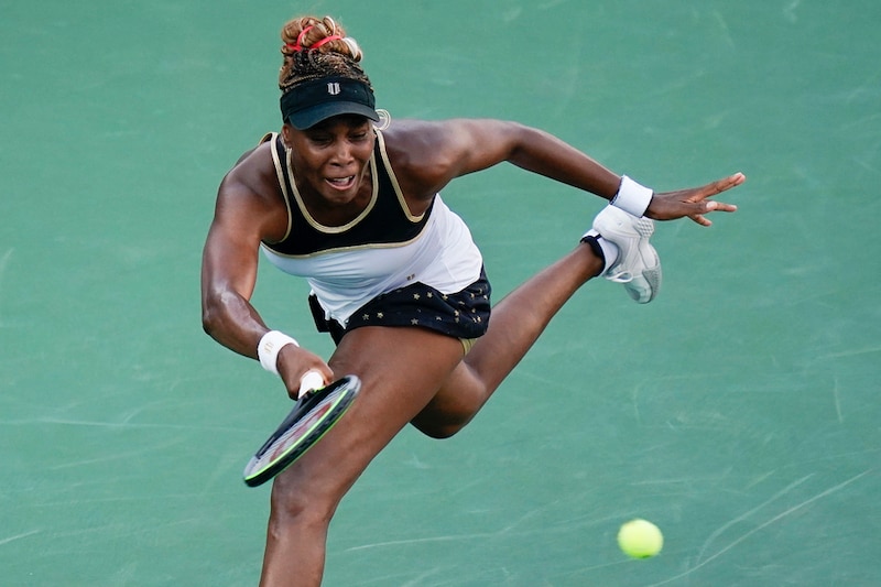 Serena Williams en acción durante un partido de tenis
