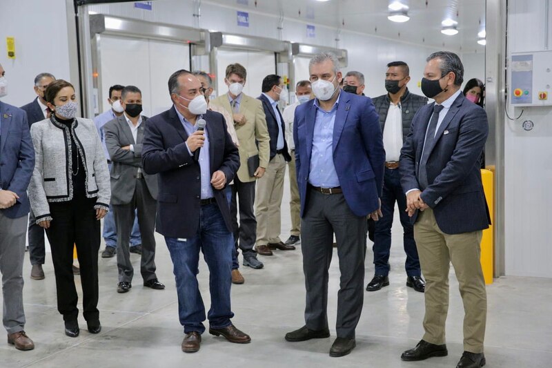 El Presidente inaugura una nueva planta de procesamiento de alimentos