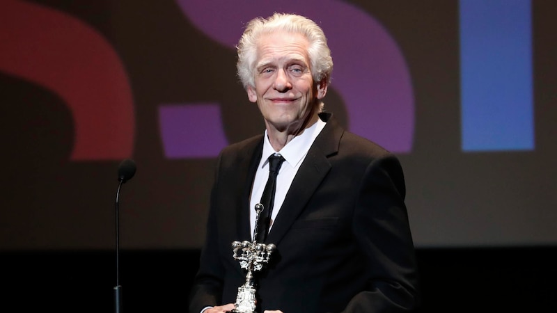 El actor John Malkovich recibe un premio