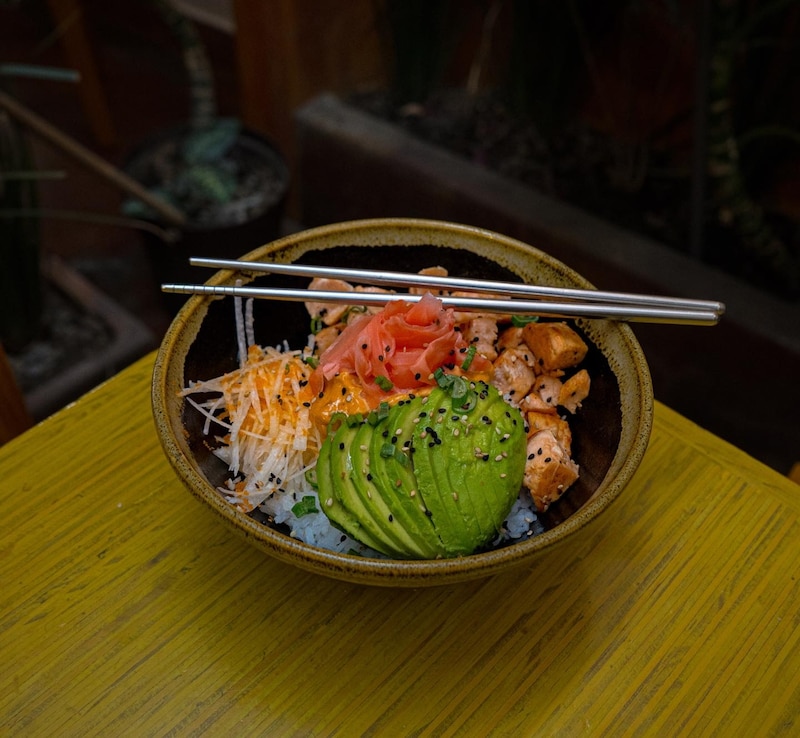 Platillo vegano en el restaurante Ecos del Mundo en Coyoacán, CDMX