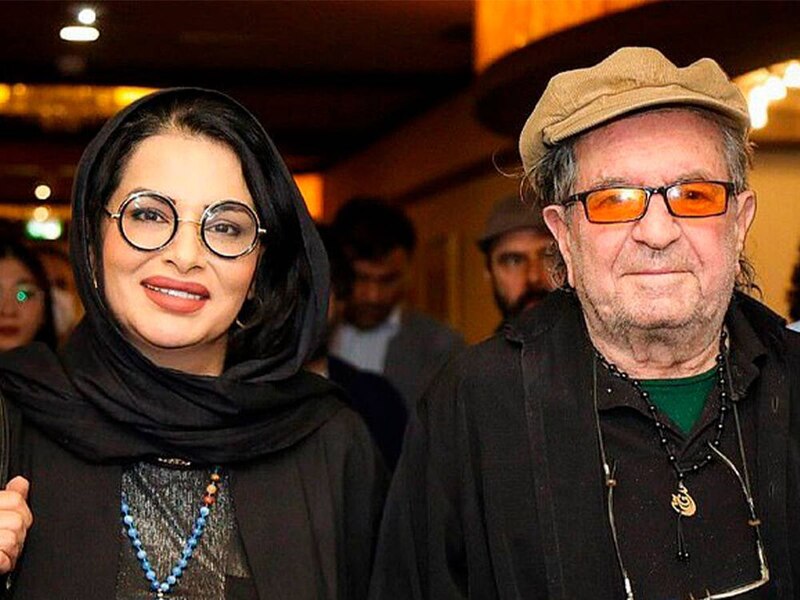 La actriz iraní Fatemeh Motamed-Arya y el director de cine iraní Ebrahim Hatamikia asisten a un evento en Teherán.