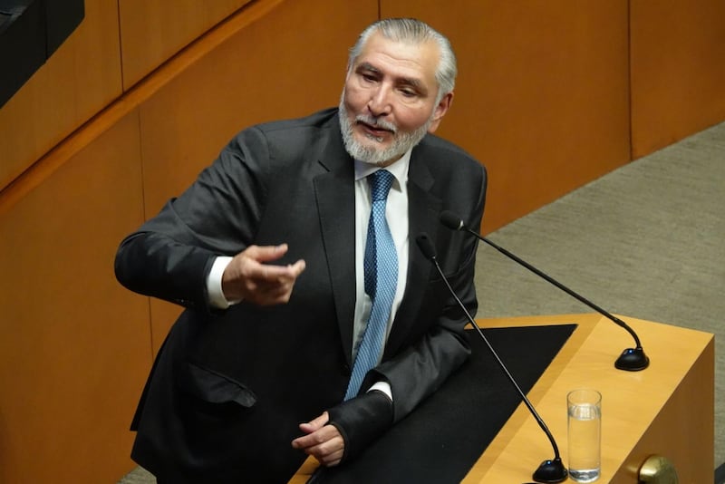 Adán Augusto, coordinador de la bancada de Morena en el Senado, durante su participación en la Sesión de la Comisión Permanente.