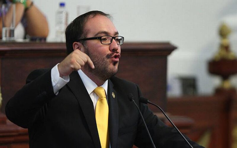 El diputado Gabriel Boric durante una sesión en el Congreso Nacional de Chile.
