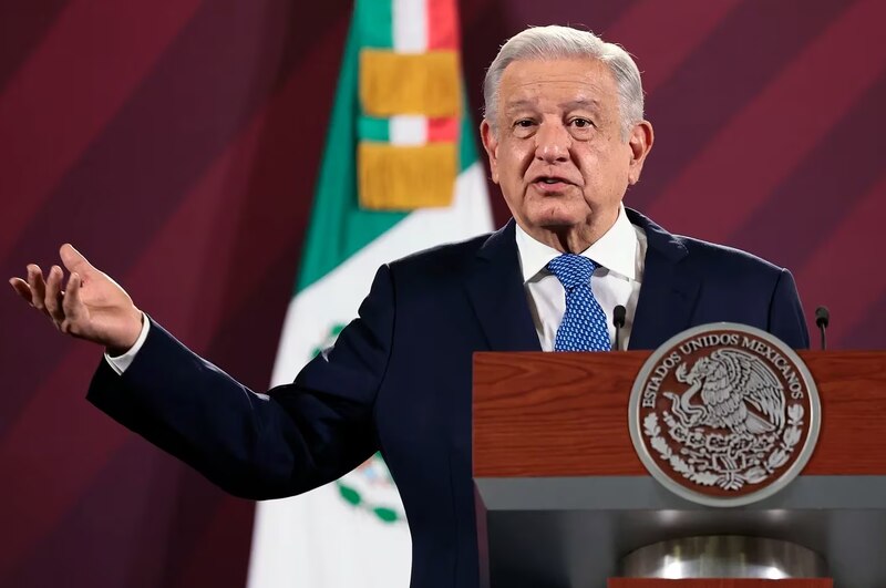 El presidente Andrés Manuel López Obrador da un discurso.
