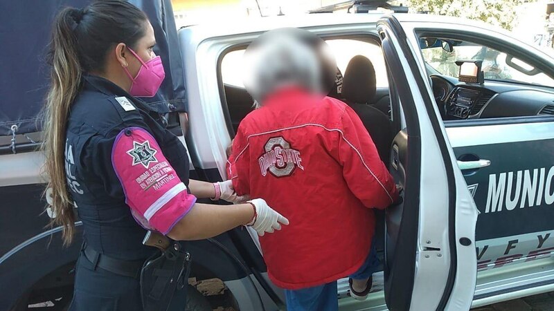 Anciana detenida por la policía