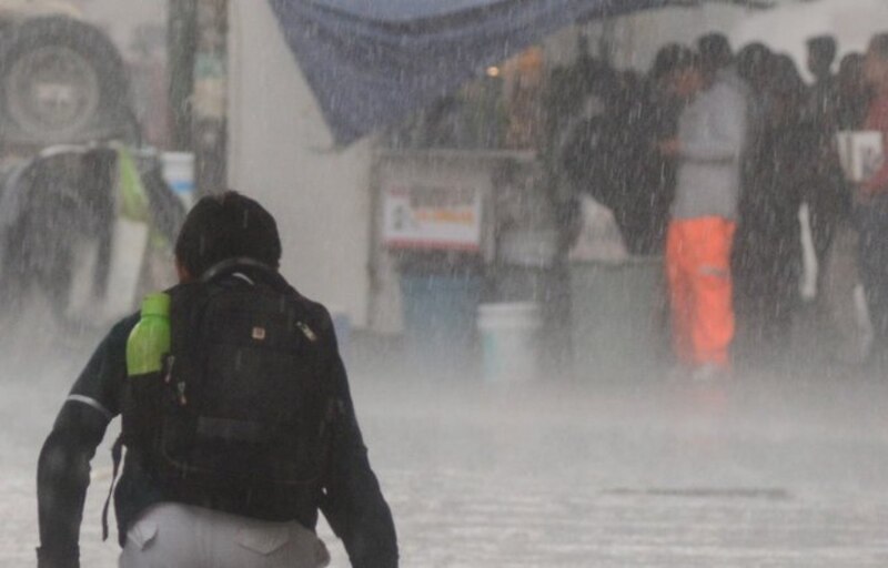 Lluvia torrencial en la ciudad