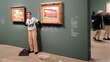 Arrestan a activista ecologista por pegar poster en un Monet