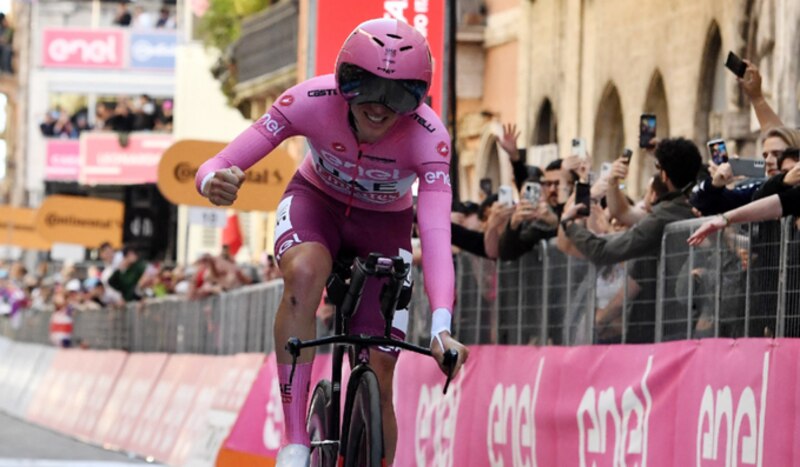 ¡Victoria de etapa para el ciclista español Enric Mas en el Giro de Italia!