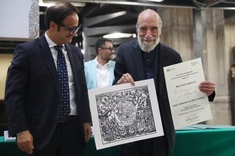 Entrega de un reconocimiento a Armando Zuarth Cabañas