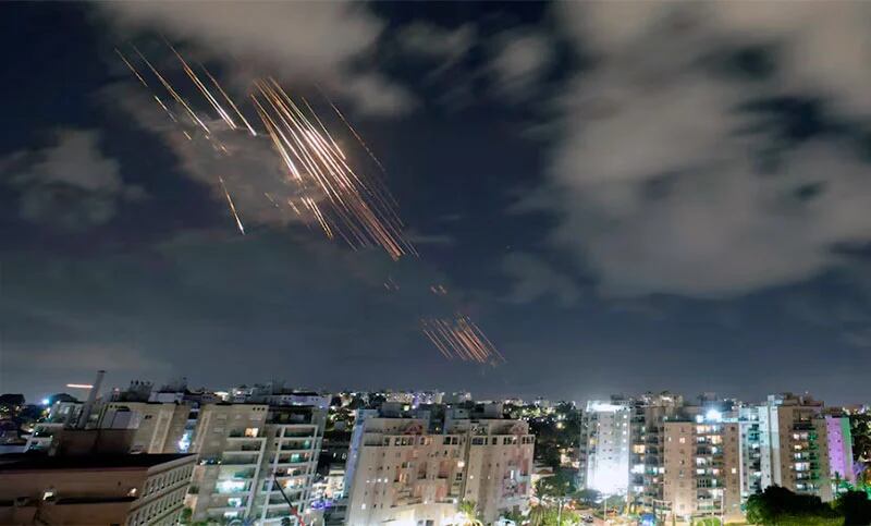 Bombardeos Israelíes en Irán Desde el inicio de la ofensiva el 28 de febrero, las fuerzas israelíes aseguran haber realizado miles de bombardeos contra instalaciones militares, centros de mando y objetivos vinculados al programa nuclear iraní