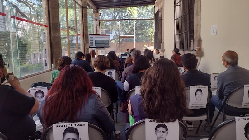 - Conferencia sobre los desaparecidos en México