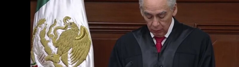 El presidente de México, Enrique Peña Nieto, da un discurso ante el Congreso de la Unión.