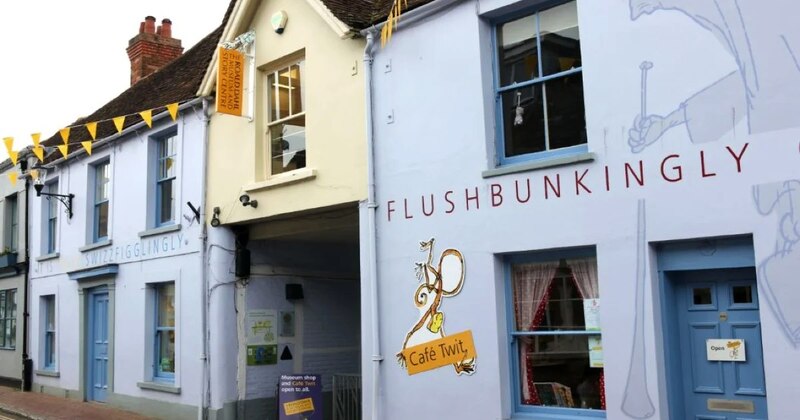 Una imagen de la fachada de un museo dedicado a Roald Dahl en la ciudad de Great Missenden, Inglaterra.