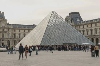 El Museo del Louvre permanece completamente cerrado por la huelga de sus trabajadores