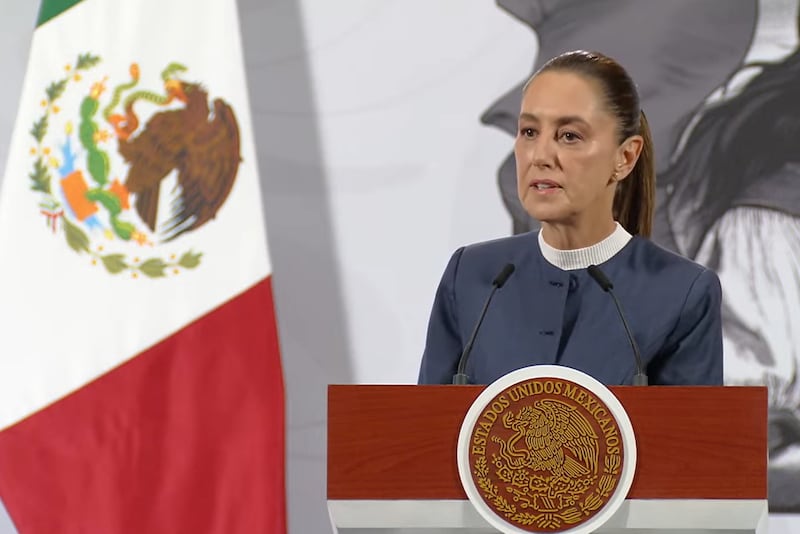 En la mañanera del lunes 3 de noviembre, la presidenta de México condenó el homicidio de Carlos Manzo, alcalde de Uruapan, y rechazó la guerra contra el narco.