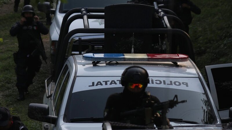 Enfrentamiento entre policías y delincuentes deja varios heridos