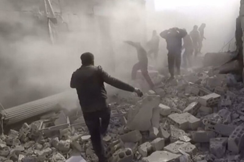 Ataque aéreo en Siria deja varios muertos y heridos