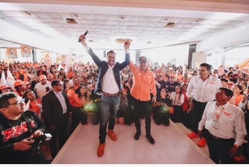 ¡Celebramos el triunfo de nuestro candidato!