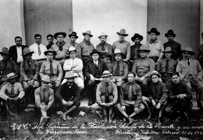 El General Álvaro Obregón y su gabinete
