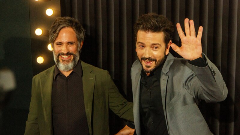 Los actores Óscar Jaenada y Javier Rey en la alfombra roja de los Premios Goya 2023