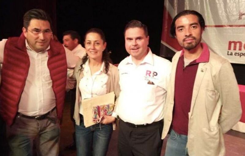 Reunión de trabajo con el equipo de campaña