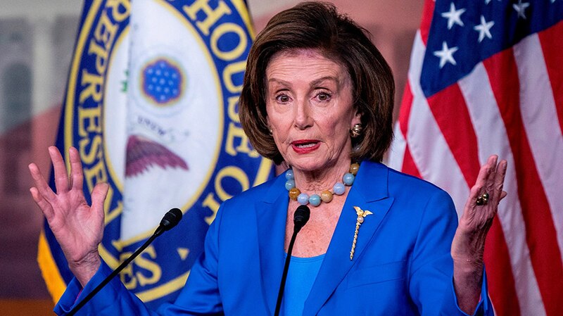 Nancy Pelosi, presidenta de la Cámara de Representantes de los Estados Unidos, da un discurso.