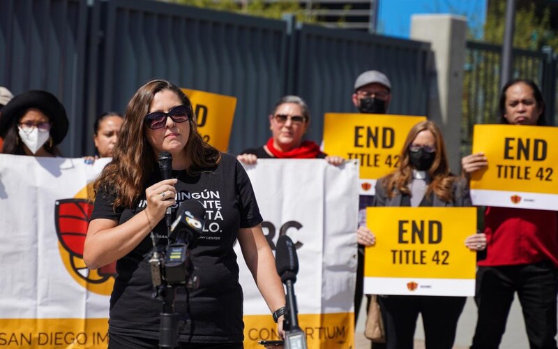 Protestan contra el Título 42 en San Diego