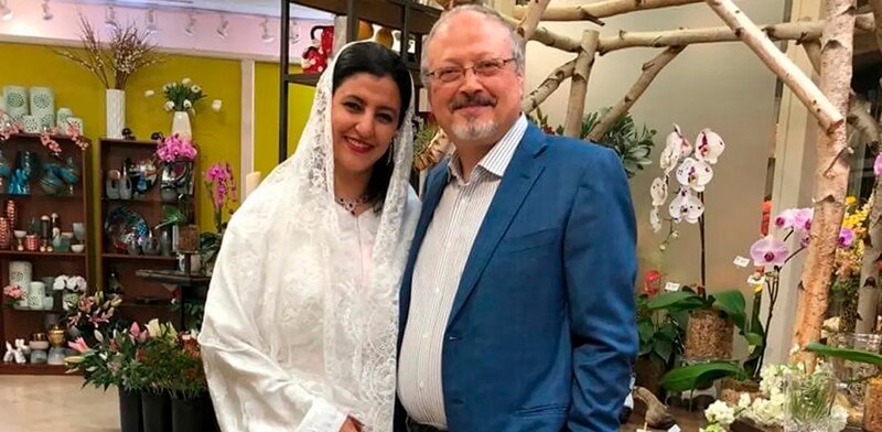 El periodista Jamal Khashoggi y su prometida Hatice Cengiz